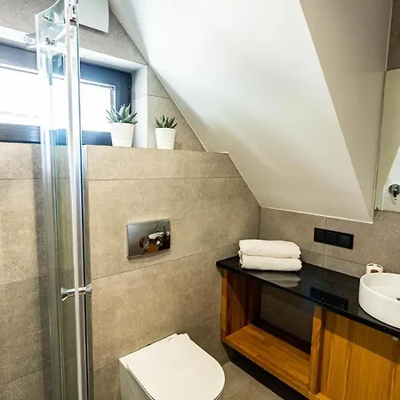 Dom Belona Z Prywatnym Podgrzewanym Basen I Jacuzzi 度假居 *
